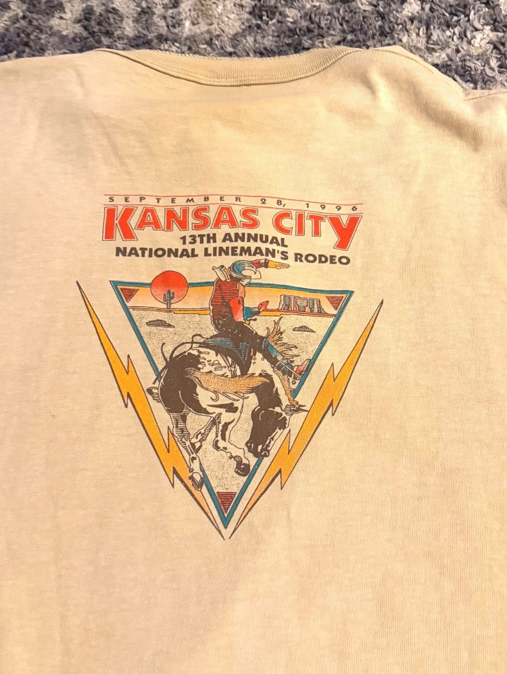 Vintage 1996 XL National Lineman’s Rodeo Kansas City Henley T-Shirt Tan